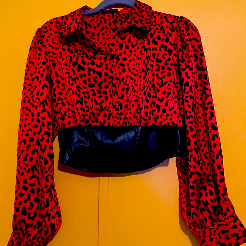 Medium crop top